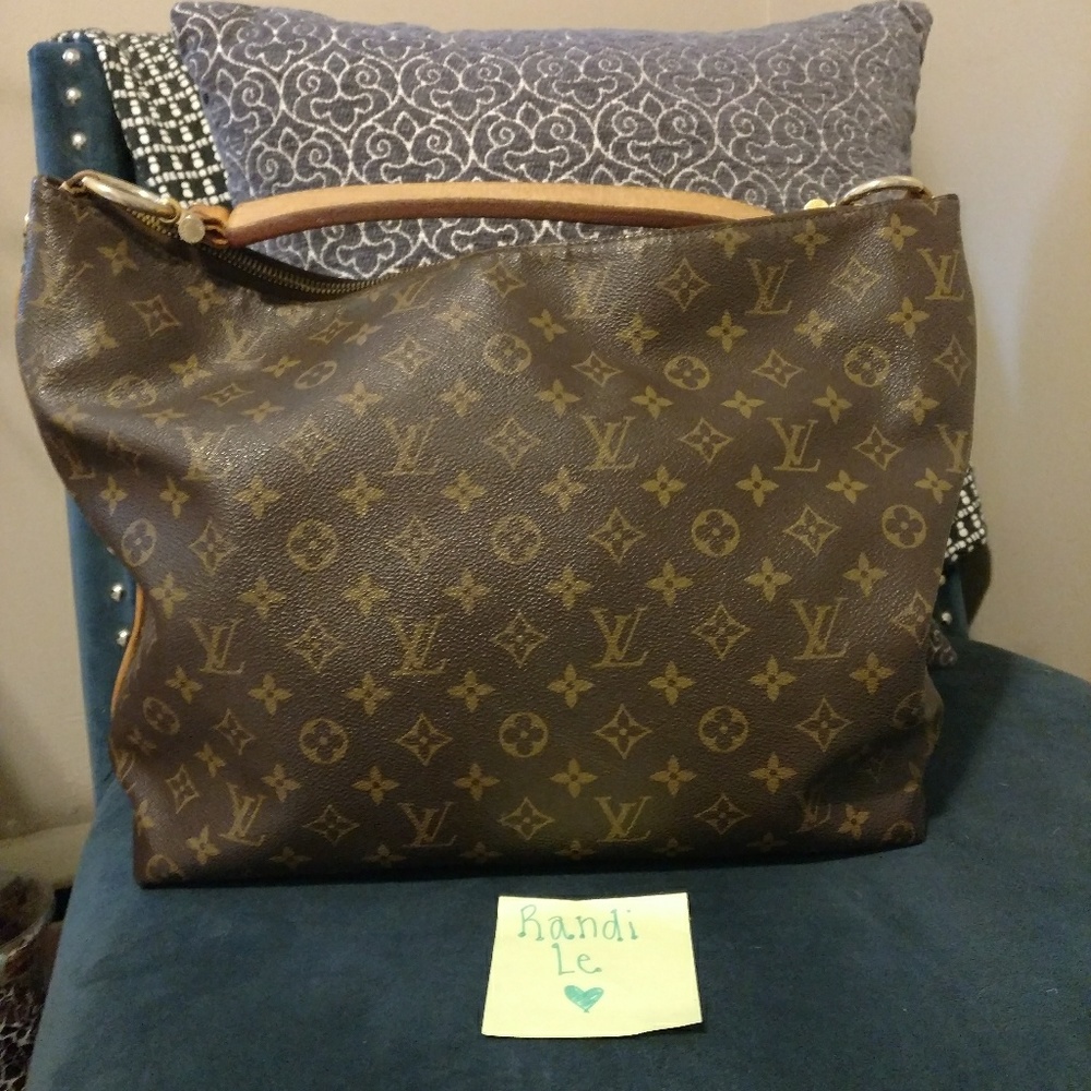 Auth. Louis Vuitton Sully